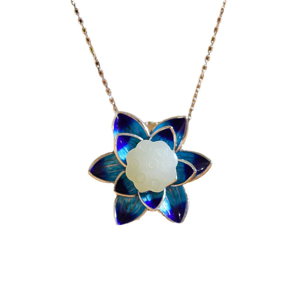 Classic Silver Necklace with Timeless Appeal