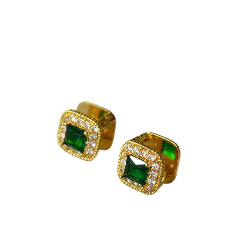 Romantic Gold Earring for Special Moments