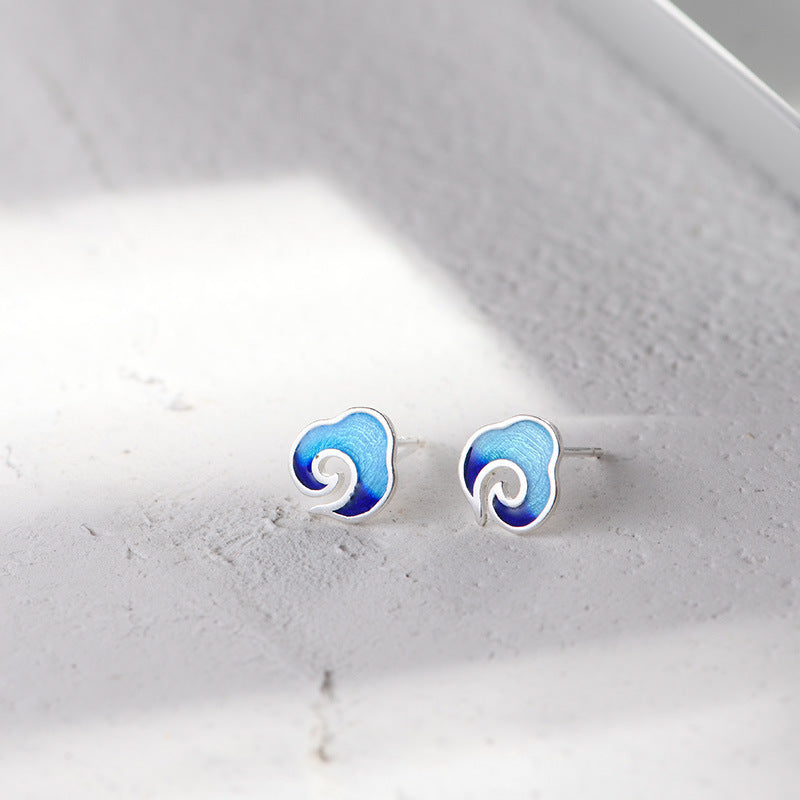 Charming Earring for Any Occasion