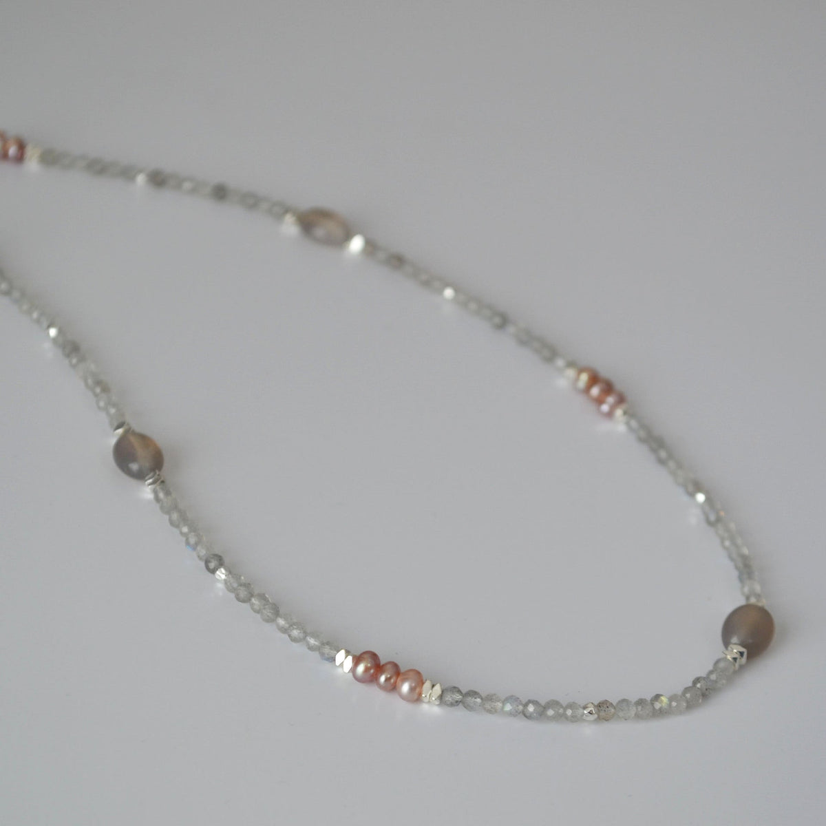 Charming Pearl Necklace for Any Occasion