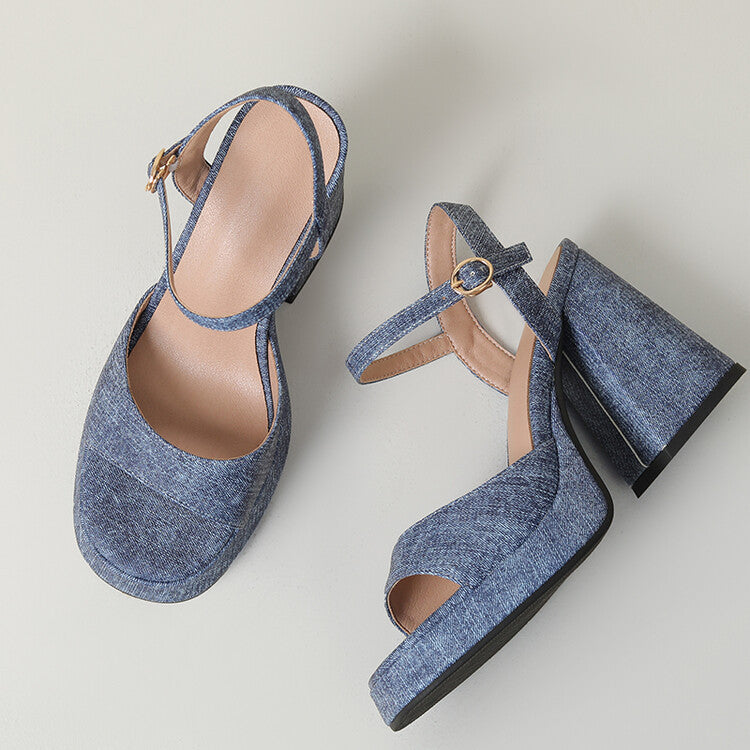 Graceful Orthopedic Sandals for Modern Look