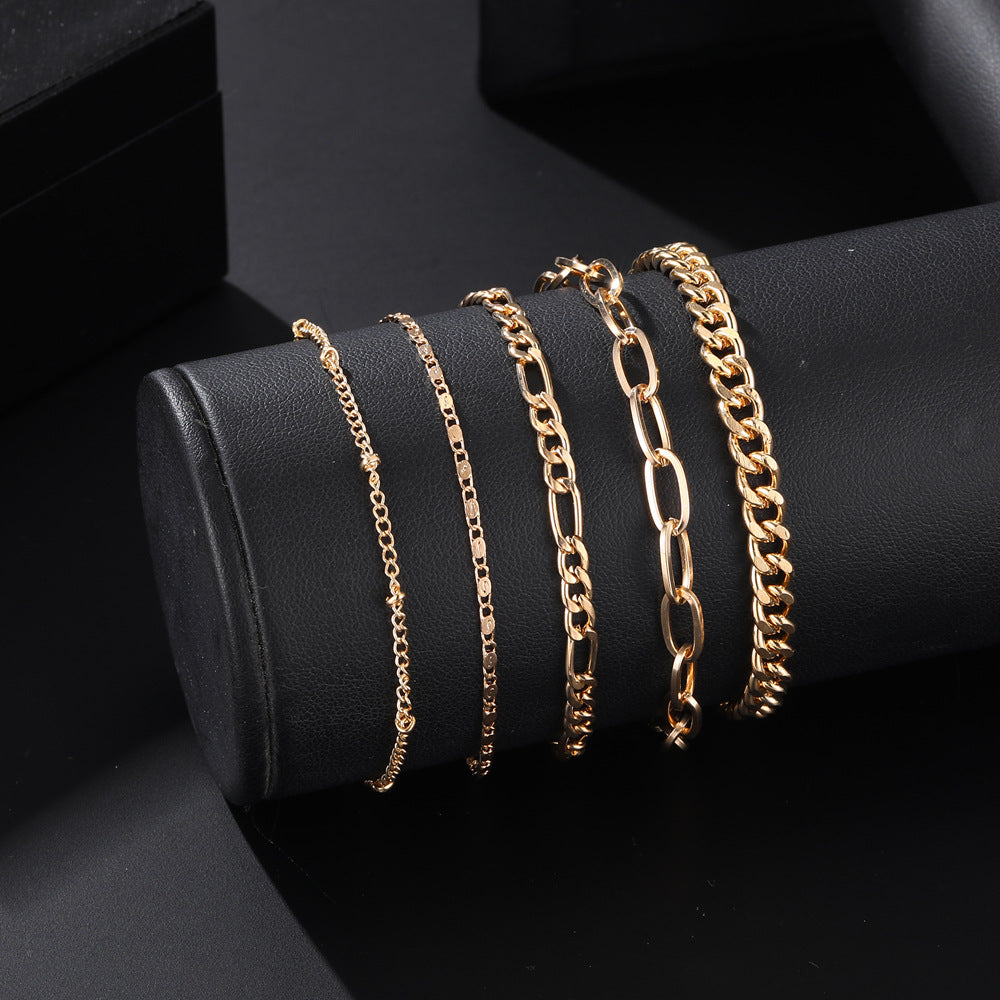 Classic Gold Bracelet with Timeless Appeal