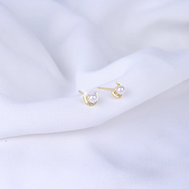 Stunning Pearl Earring for Daily Wear