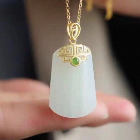 Stunning Silver Necklace for Daily Wear