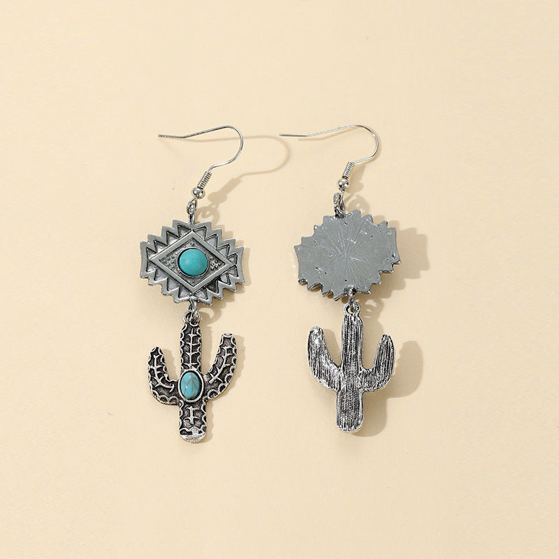Romantic Silver Earring for Special Moments