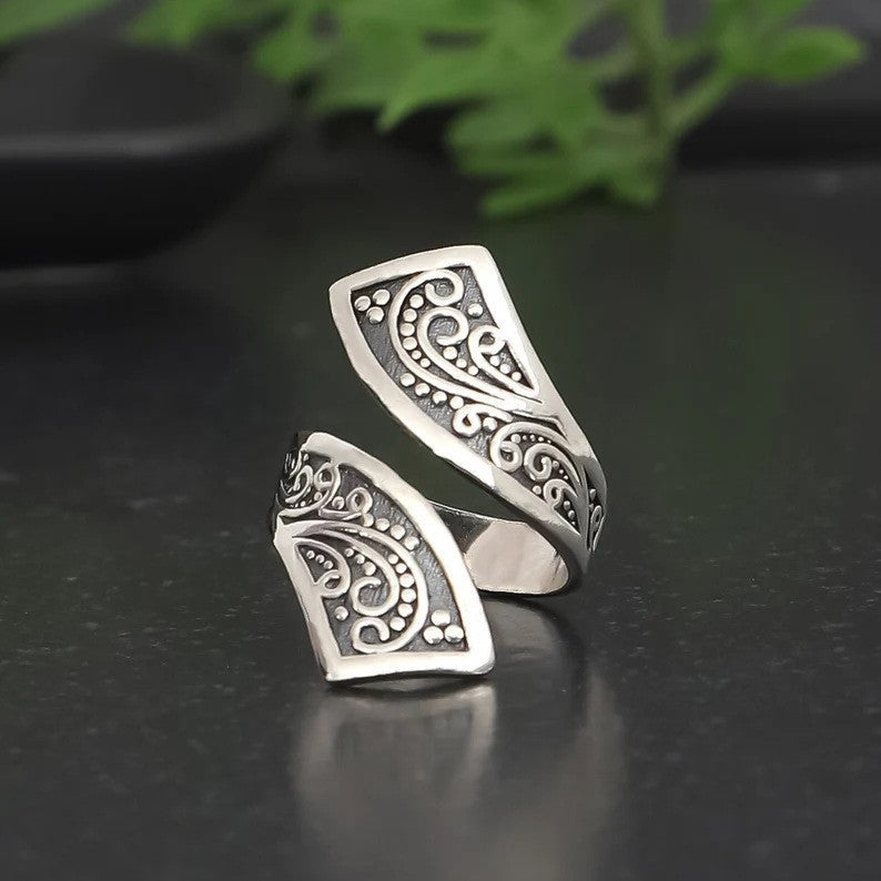 Stunning Silver Ring for Daily Wear