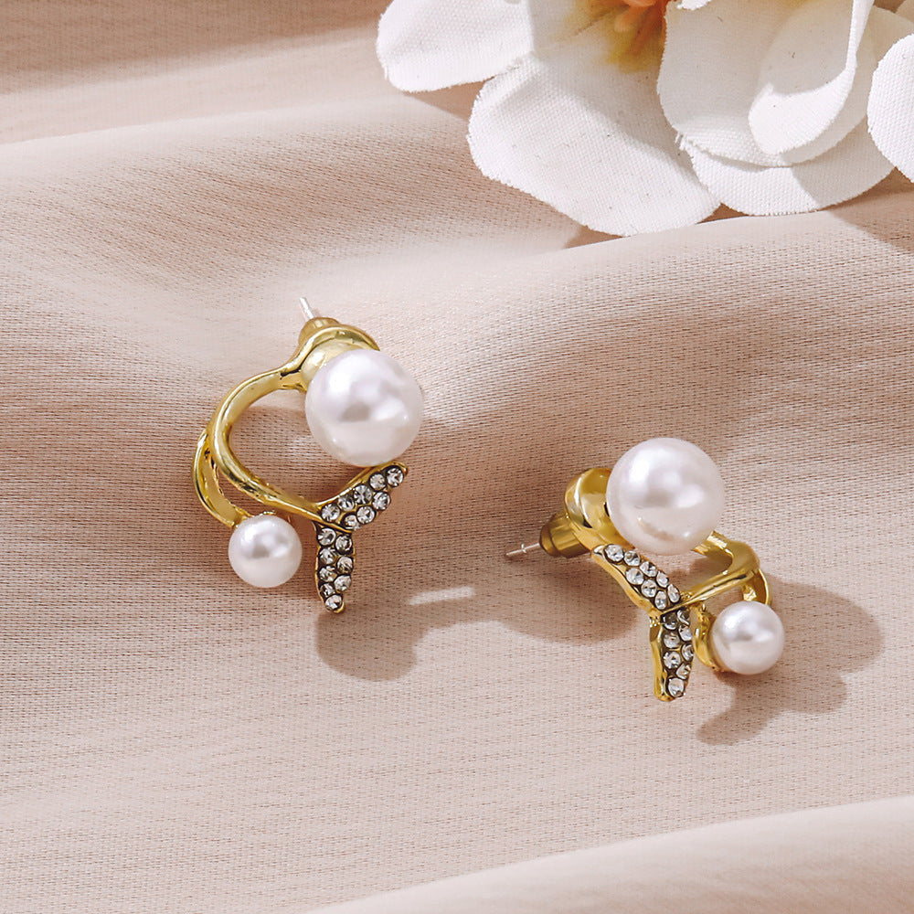 Elegant Gold Earring for Every Occasion