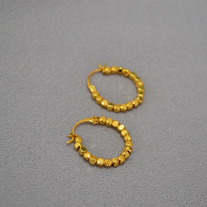 Charming Gold Earring for Any Occasion