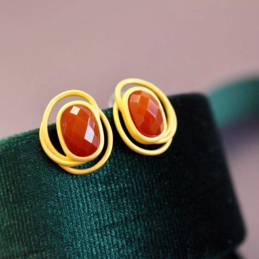 Stunning Gold Earring for Daily Wear