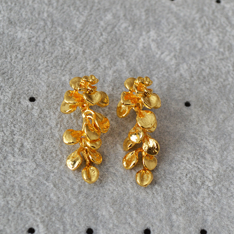 Beautiful Gold Earring with Unique Style