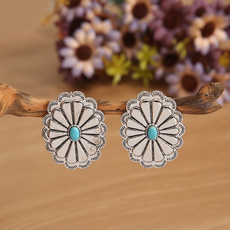 Classic Earring with Timeless Appeal