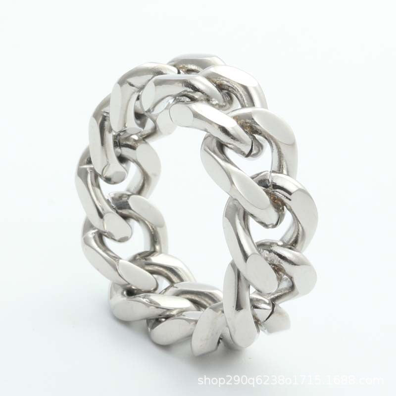 Classic Chain with Timeless Appeal