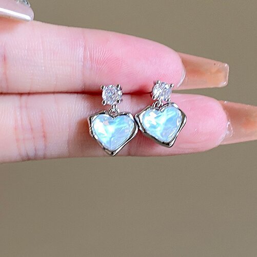 Romantic Earring for Special Moments