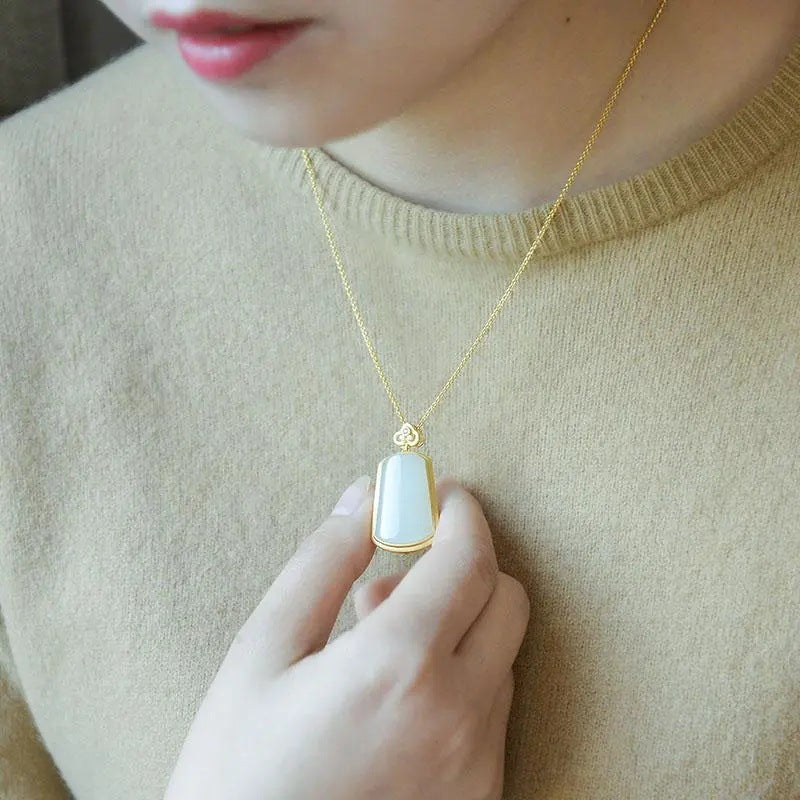 Beautiful Silver Necklace with Unique Style