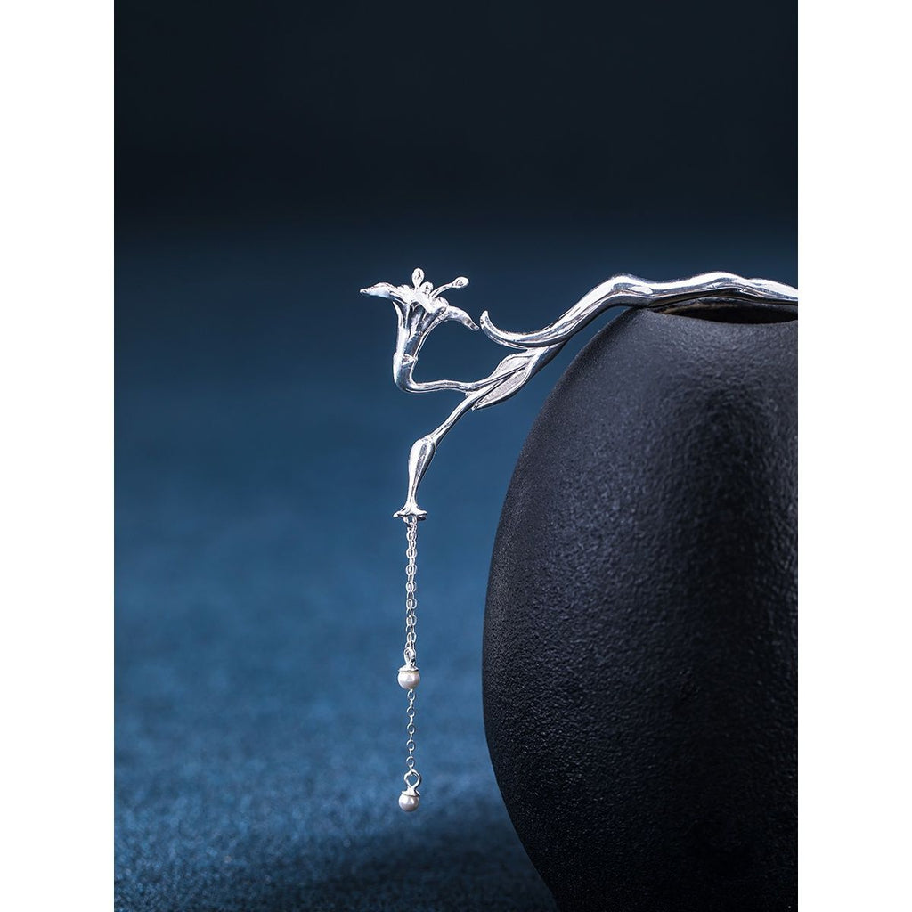 Romantic Silver Ring for Special Moments