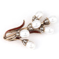 Classic Pearl Piece with Timeless Appeal