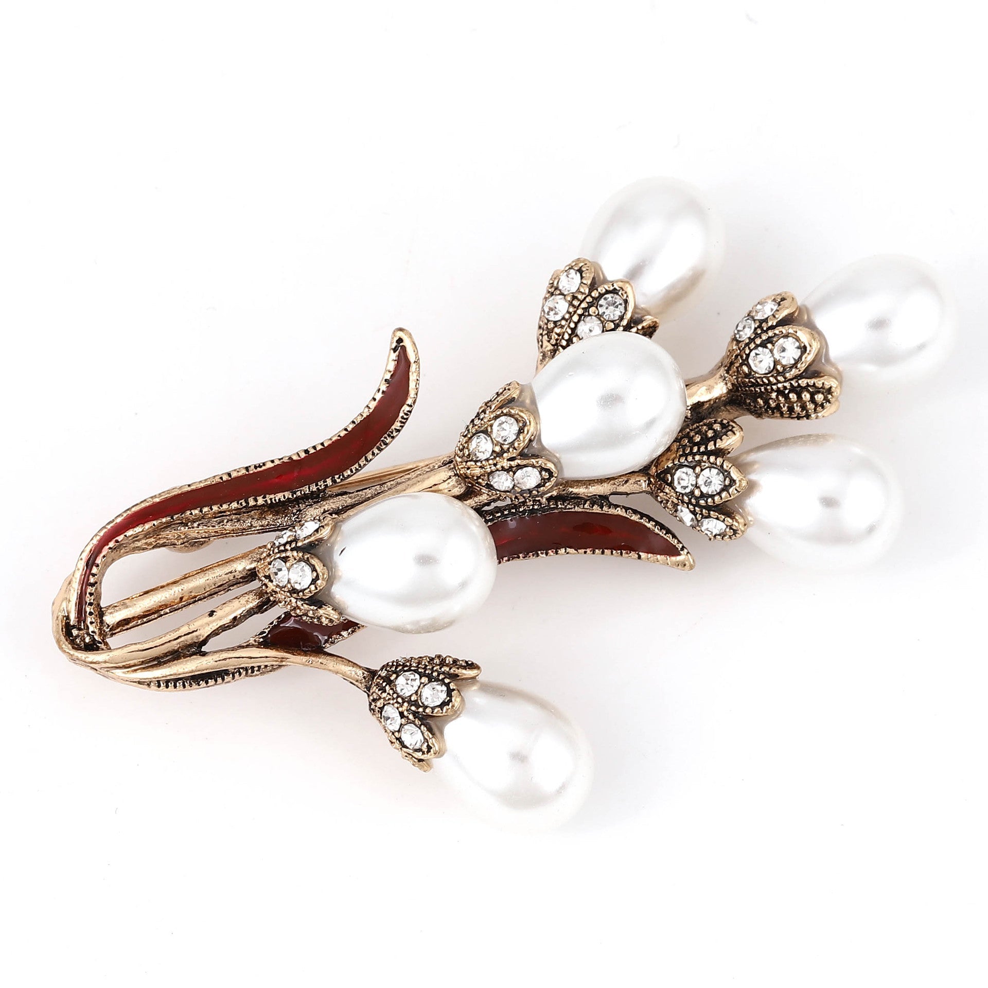 Classic Pearl Piece with Timeless Appeal
