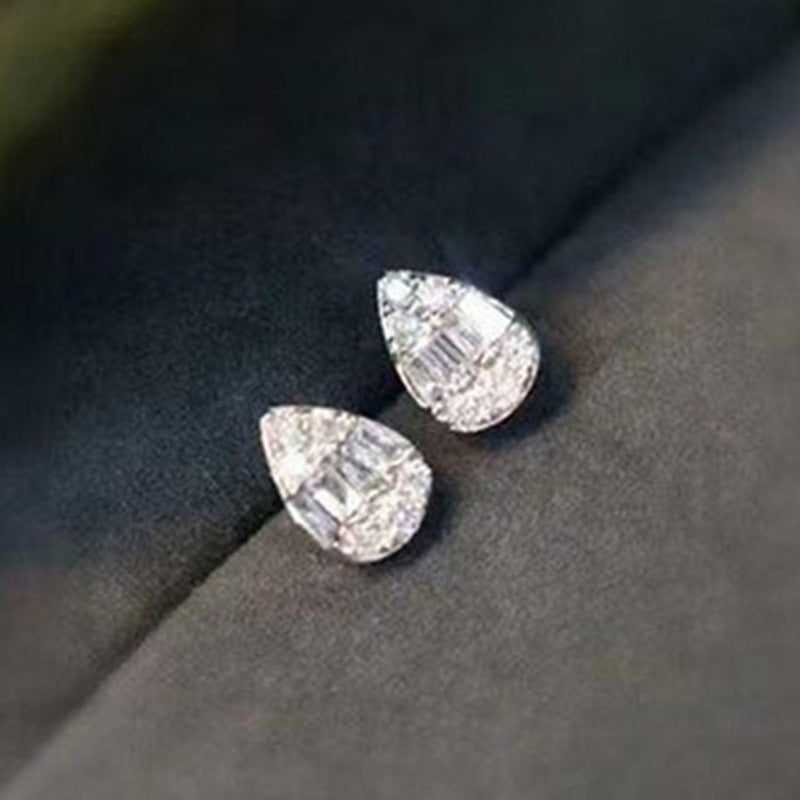 Charming Piece for Any Occasion