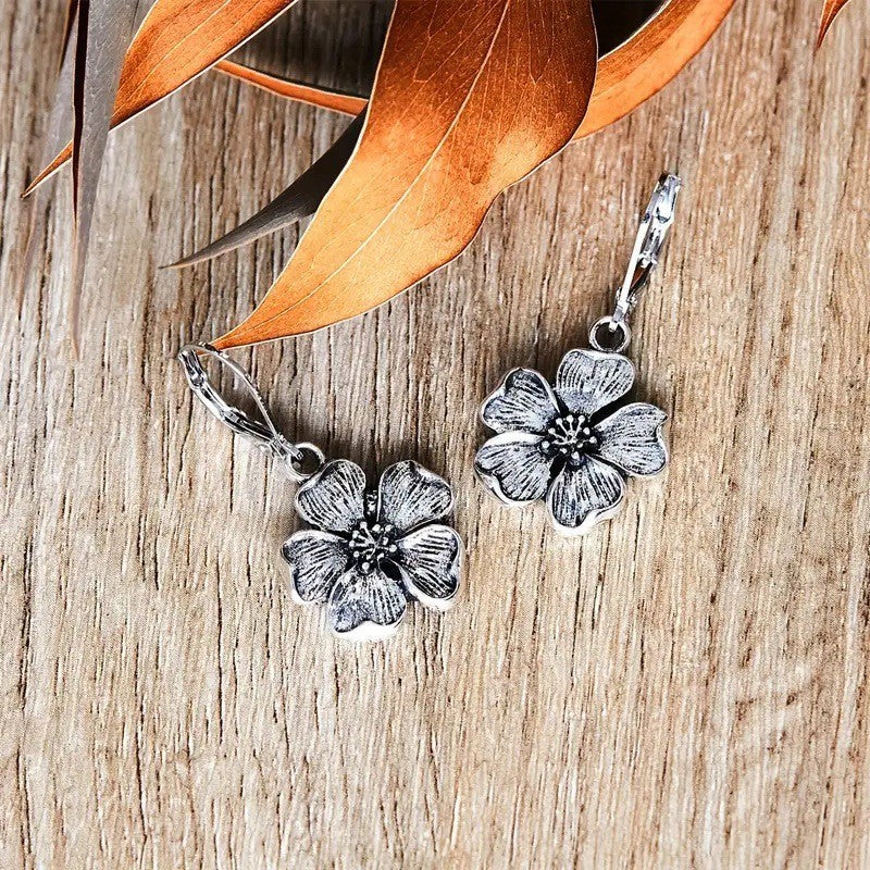 Stunning Earring for Daily Wear