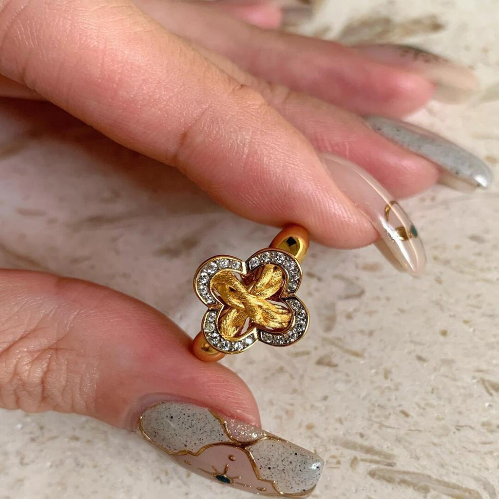 Charming Gold Ring for Any Occasion