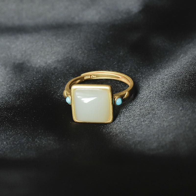 Elegant Gold Ring for Every Occasion