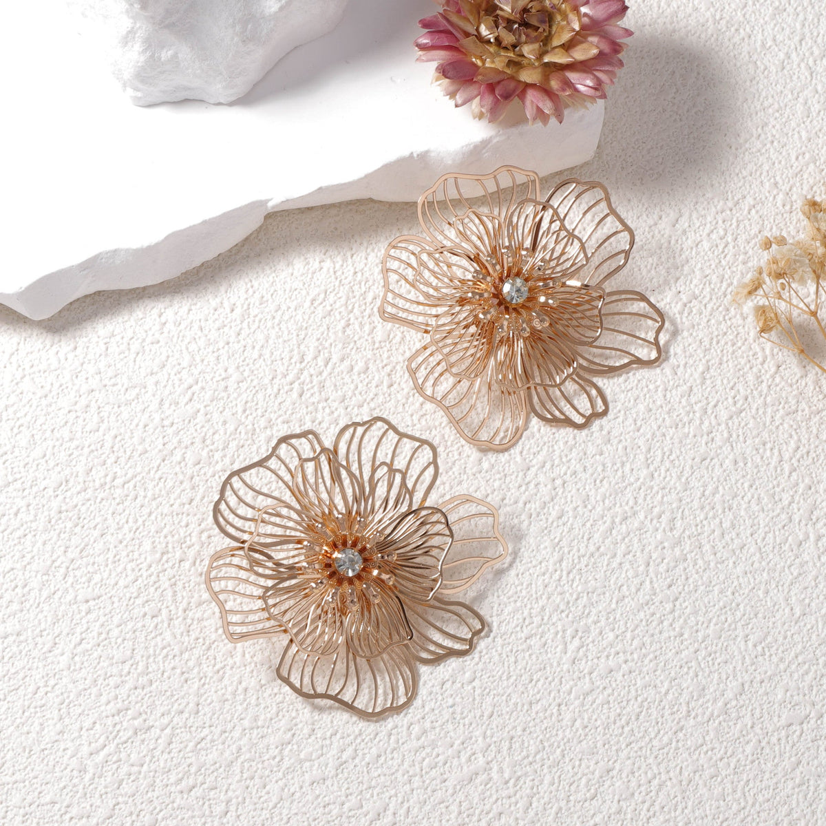 Charming Earring for Any Occasion