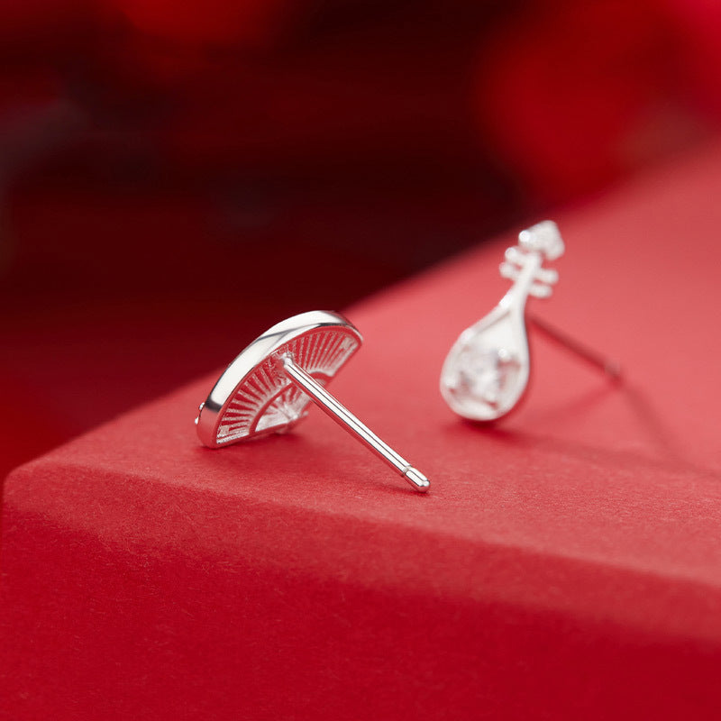 Charming Piece for Any Occasion