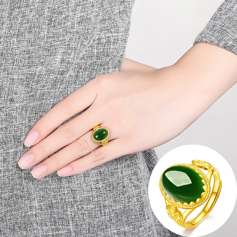Classic Gold Ring with Timeless Appeal