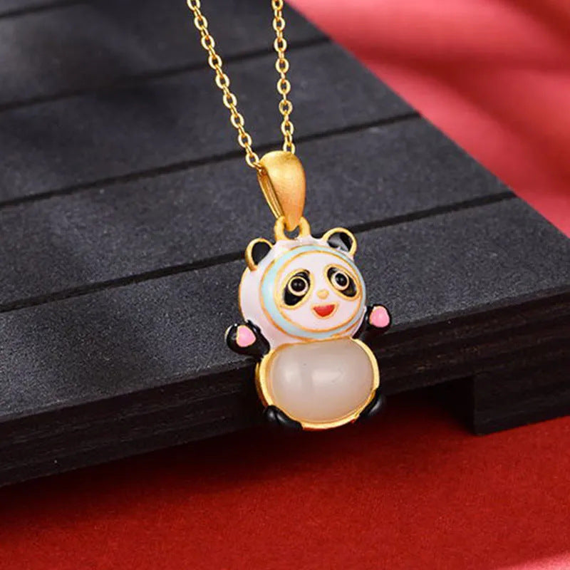 Charming Silver Pendant for Any Occasion
