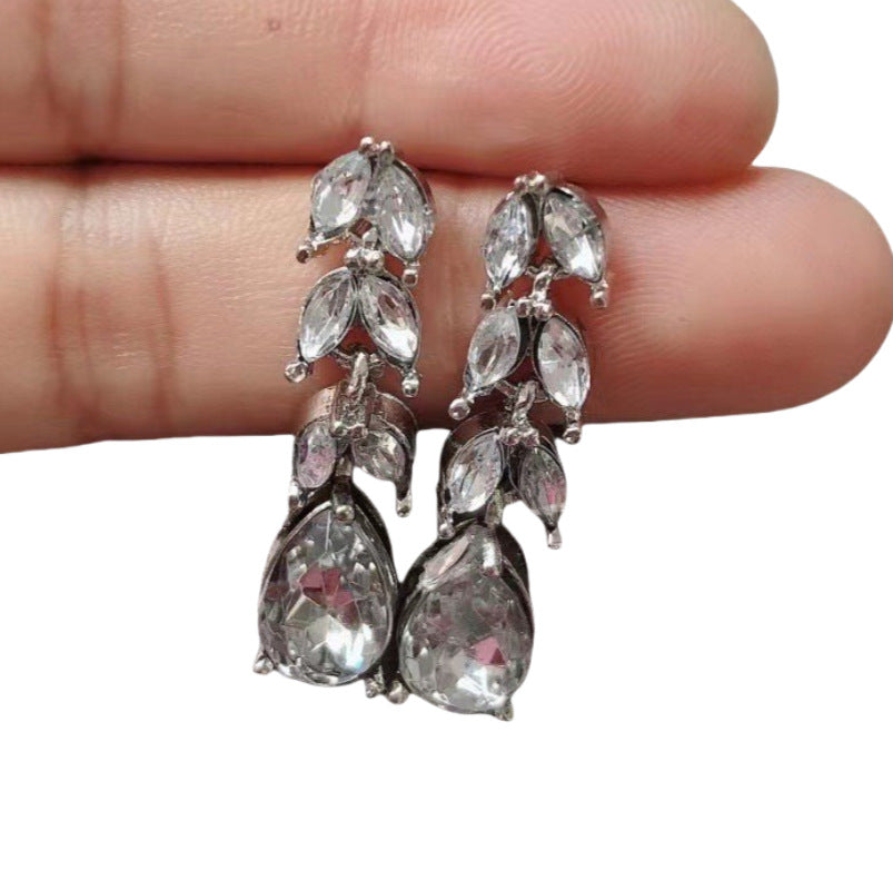 Charming Earring for Any Occasion