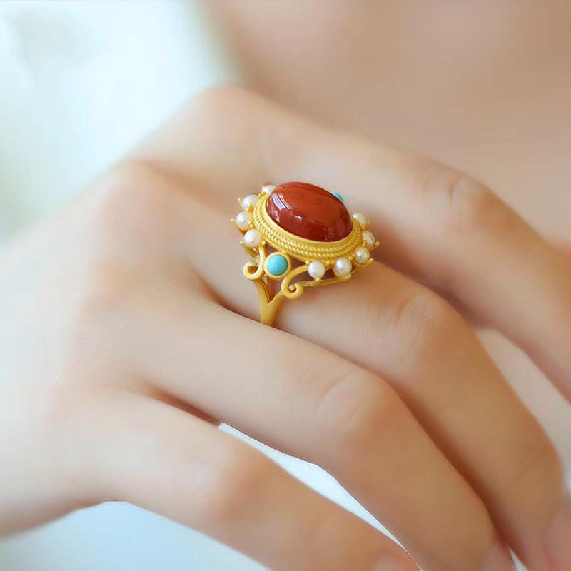 Stunning Gold Ring for Daily Wear