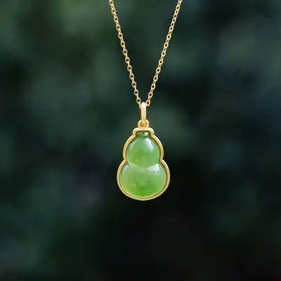 Beautiful Silver Necklace with Unique Style