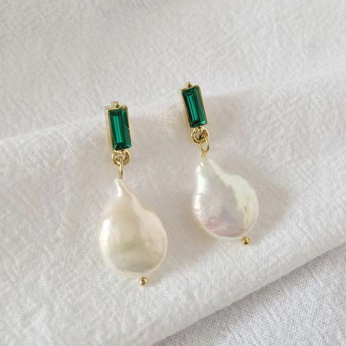 Beautiful Silver Earring with Unique Style