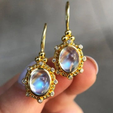 Classic Earring with Timeless Appeal
