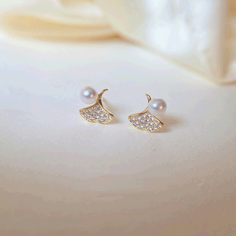 Elegant Pearl Earring for Every Occasion