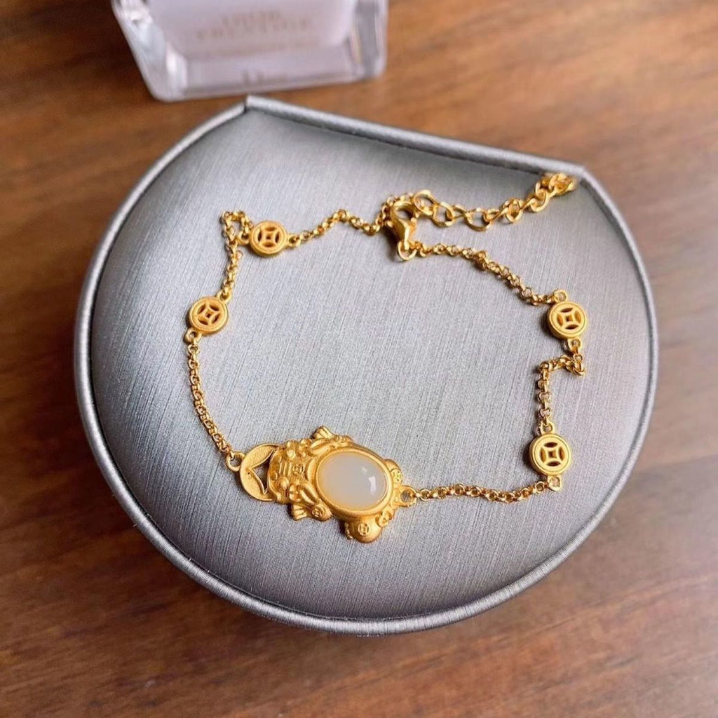 Romantic Silver Bracelet for Special Moments