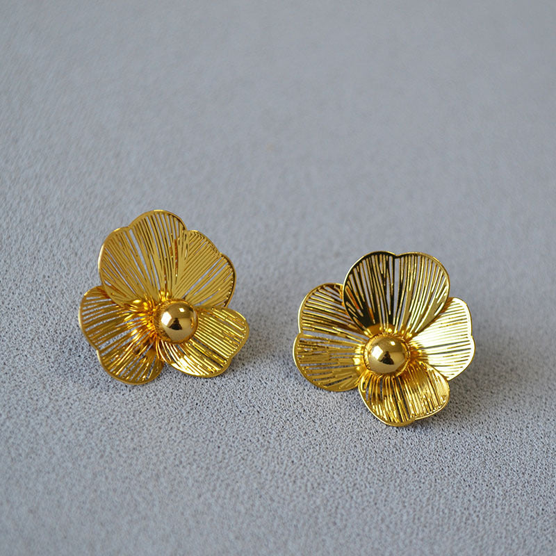 Stunning Silver Earring for Daily Wear