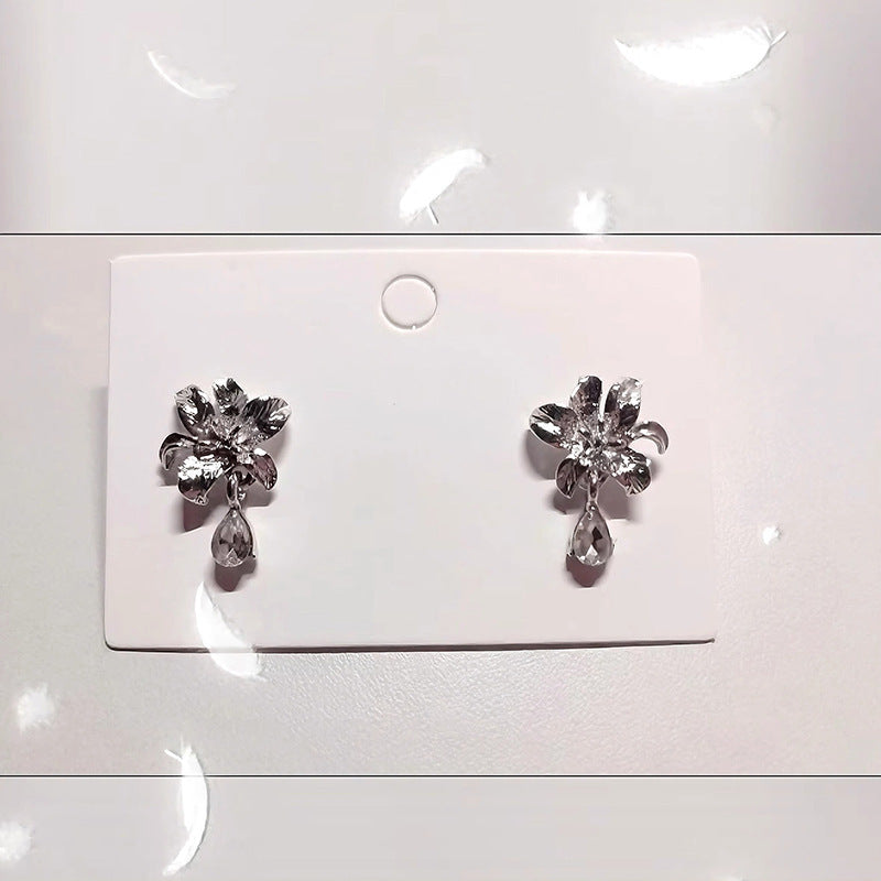 Classic Earring with Timeless Appeal
