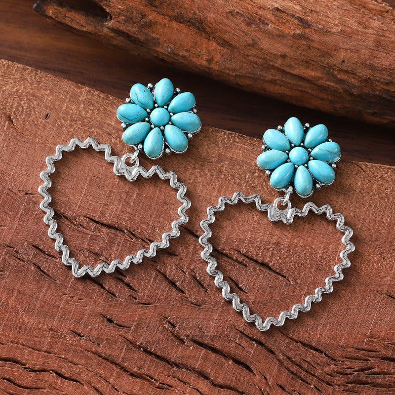 Charming Earring for Any Occasion
