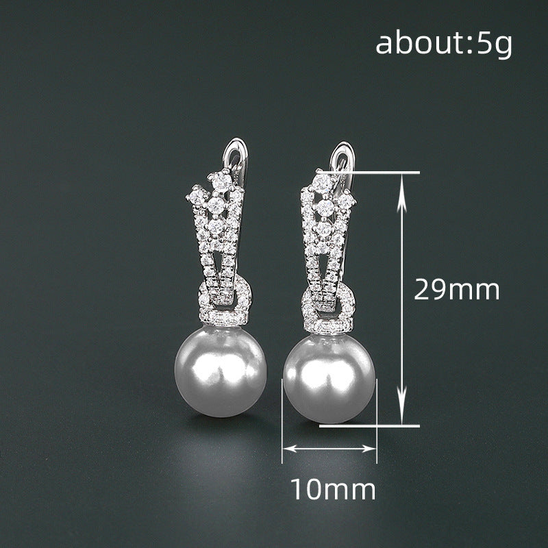 Romantic Pearl Earring for Special Moments