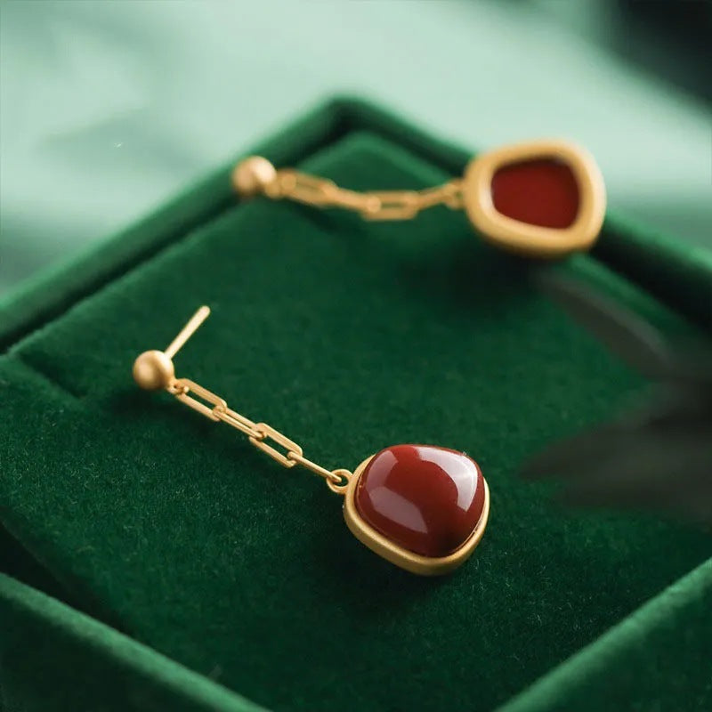 Elegant Gold Earring for Every Occasion