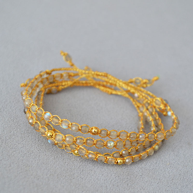 Classic Gold Bracelet with Timeless Appeal