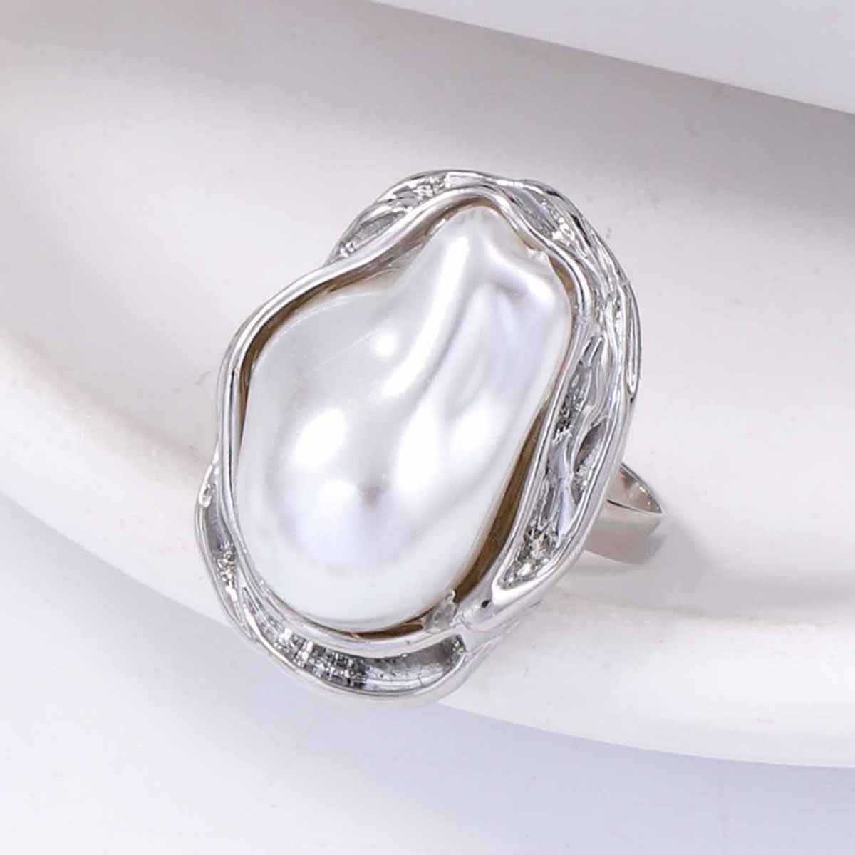Stunning Pearl Bracelet for Daily Wear