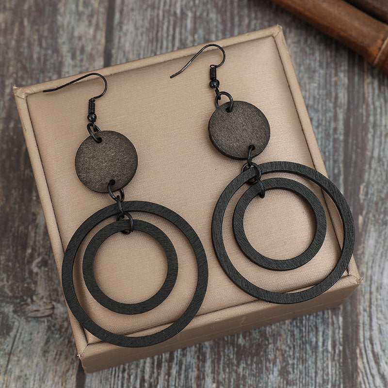 Charming Earring for Any Occasion