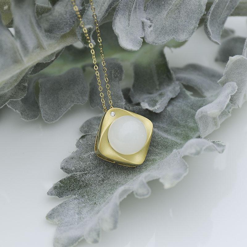 Delicate Artisan Gold Necklace