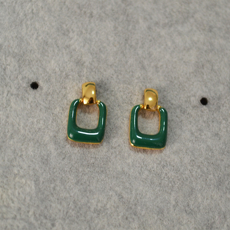 Elegant Gold Earring for Every Occasion