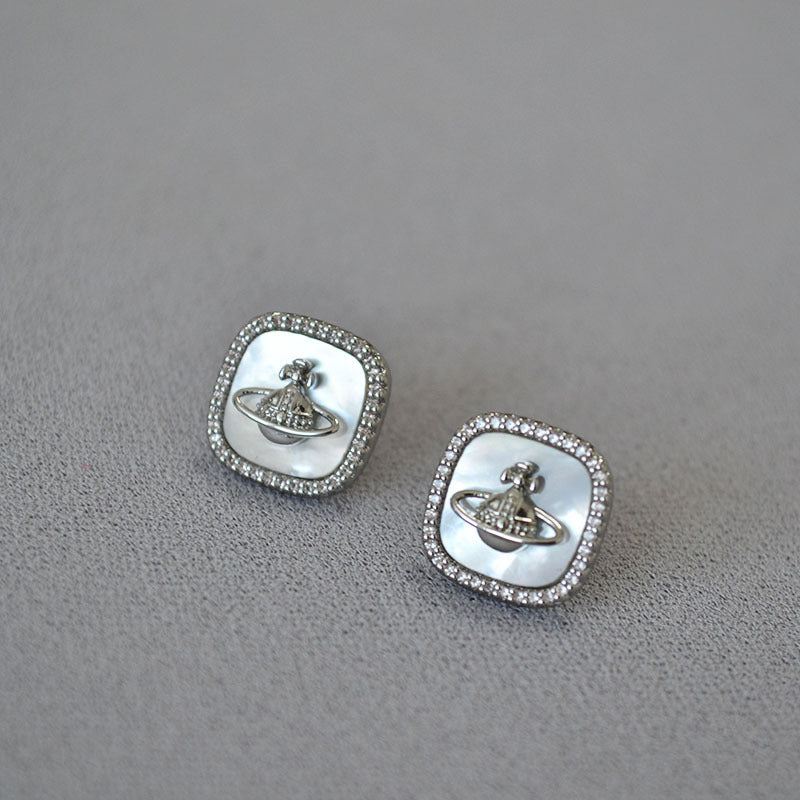 Elegant Silver Earring for Every Occasion