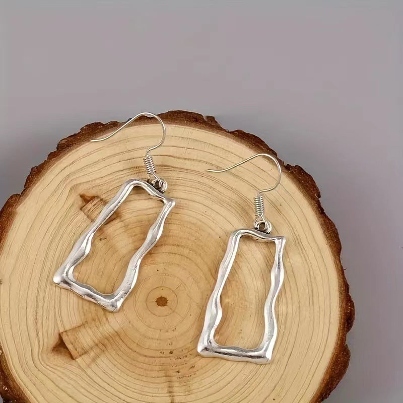 Charming Earring for Any Occasion