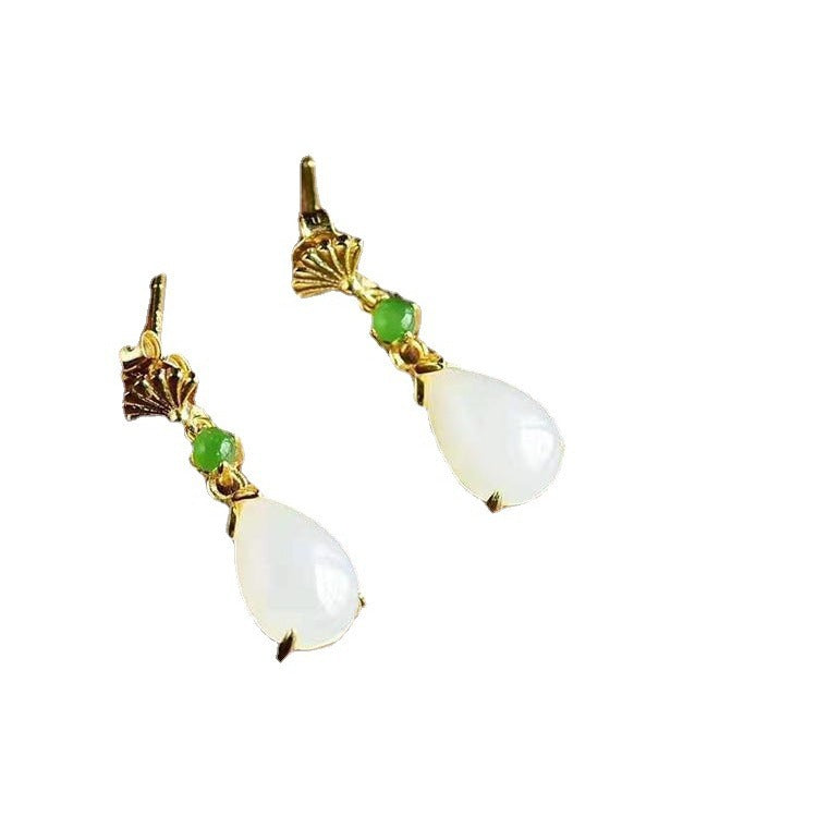 Classic Gold Earring with Timeless Appeal