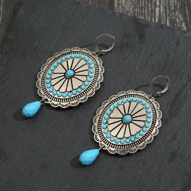 Classic Earring with Timeless Appeal